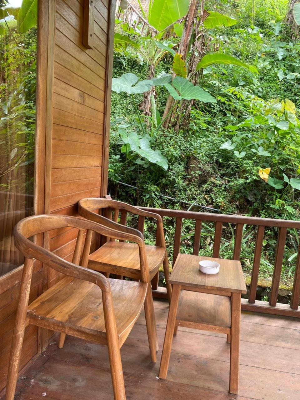 Uma D'Nyuh Homestay Singaraja  Ngoại thất bức ảnh