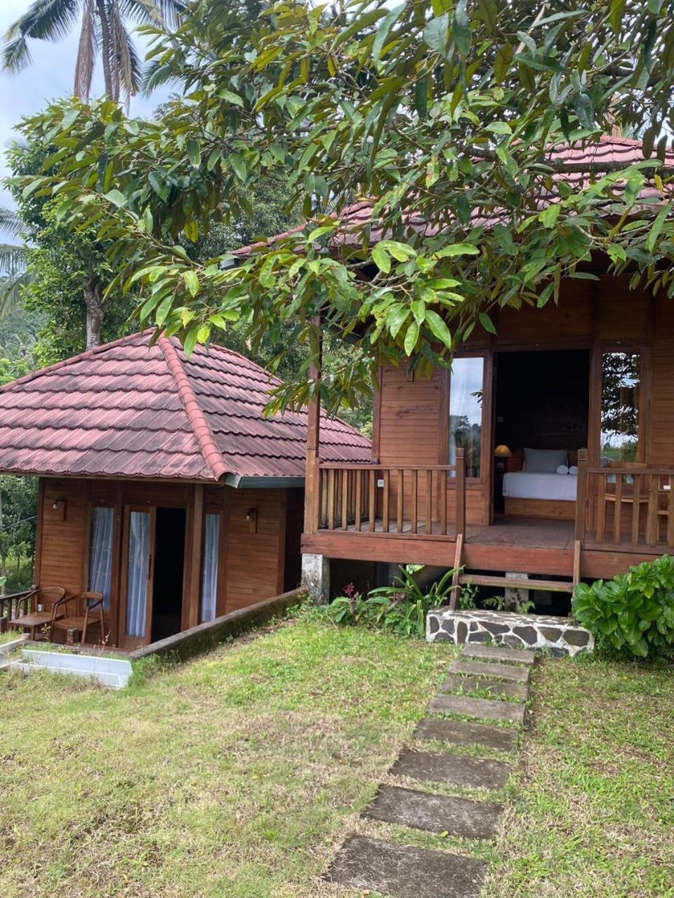 Uma D'Nyuh Homestay Singaraja  Ngoại thất bức ảnh