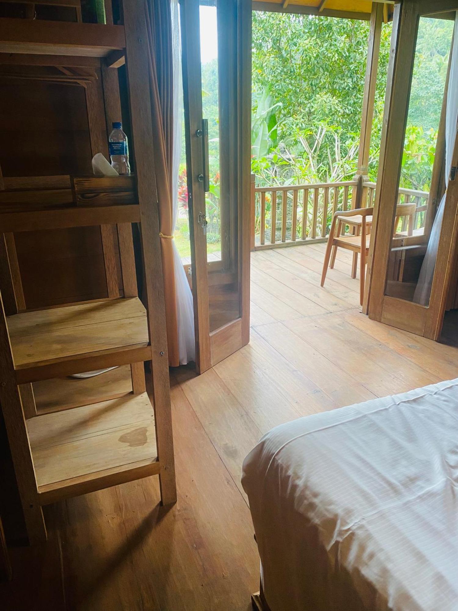 Uma D'Nyuh Homestay Singaraja  Ngoại thất bức ảnh